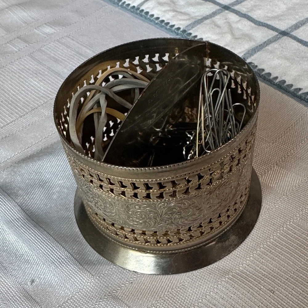 Silver colored tin Decorative Metal Holder for office supplies